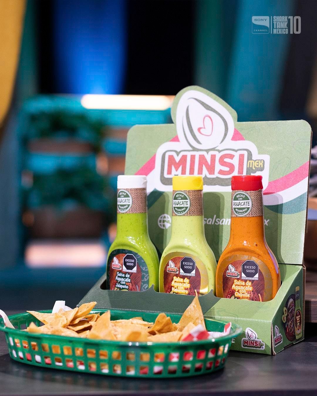 salsa-minsi-shark-tank-méxico Botellas de Salsa Minsi mostradas en Shark Tank México, la salsa con más aguacate de México